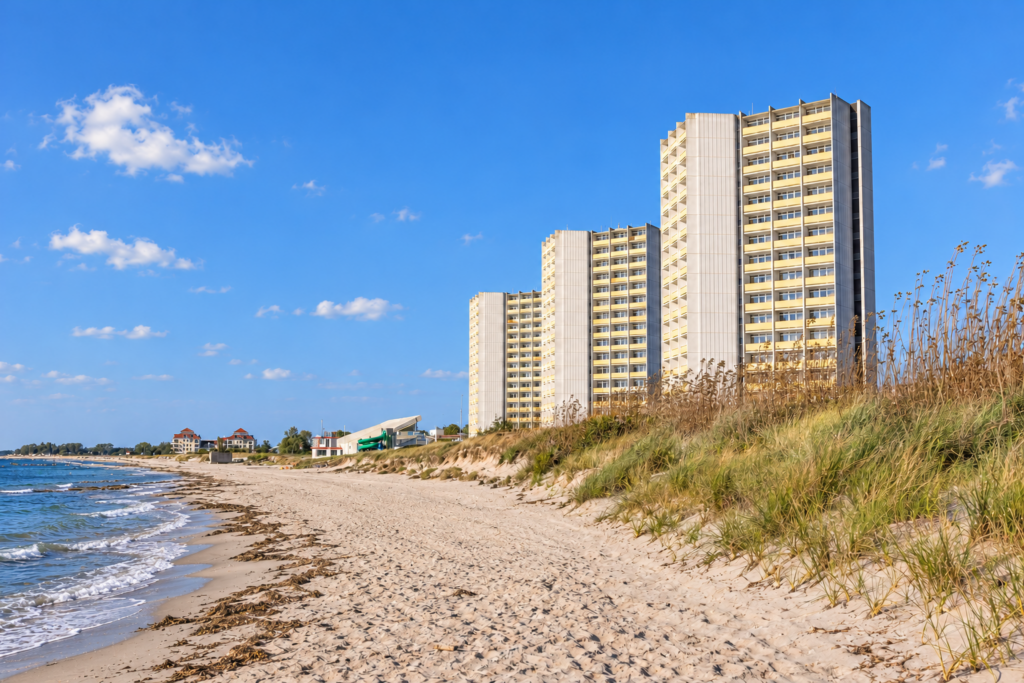 Die drei Türme vom Südstrand aus. Geplant waren an dieser Stelle rund vier Geschosse.